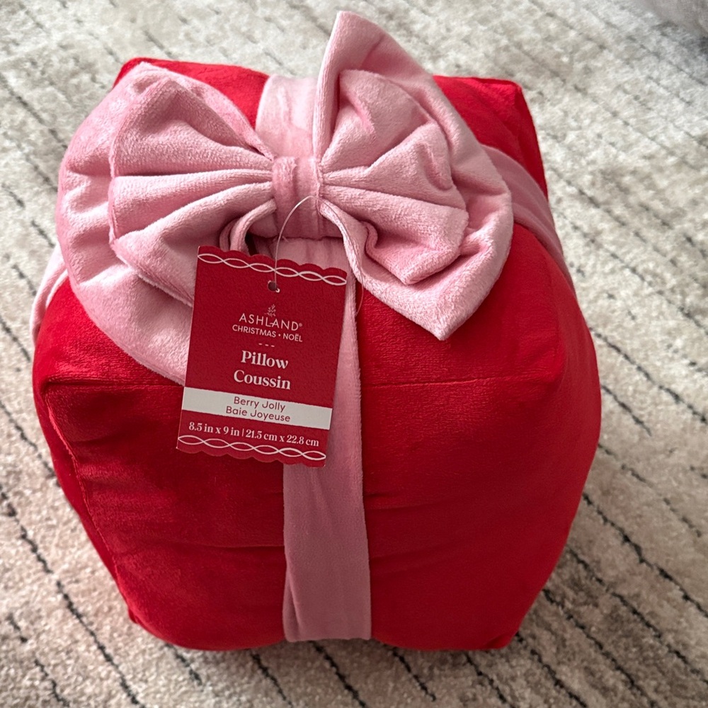NWT Ashland Red Pillow with Pink Gift Bow Accent Berry Jolly Christmas Holiday